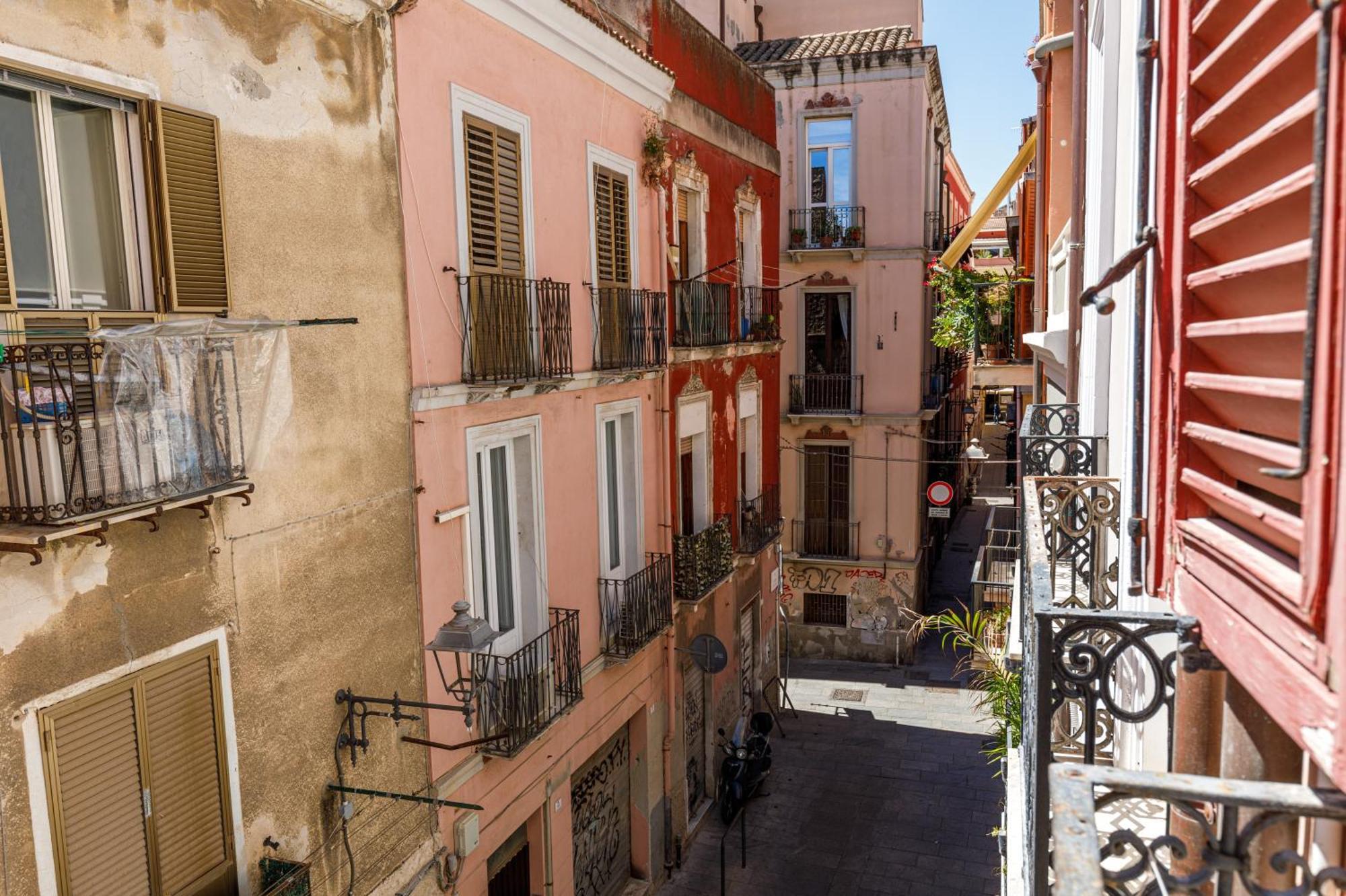 Onlyrooms II - Old Town & Typical Food Cagliari Esterno foto